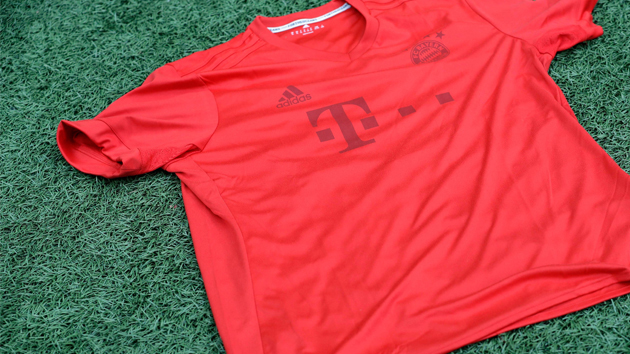 Bayern Münih’in giydiği forma gündem oldu!