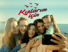 Kızlarım İçin oyuncu kadrosu ve konusu