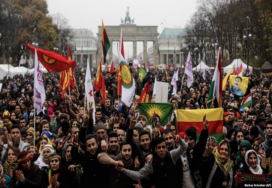Alman polisi yasağı PKK yürüyüşü bittikten sonra hatırladı