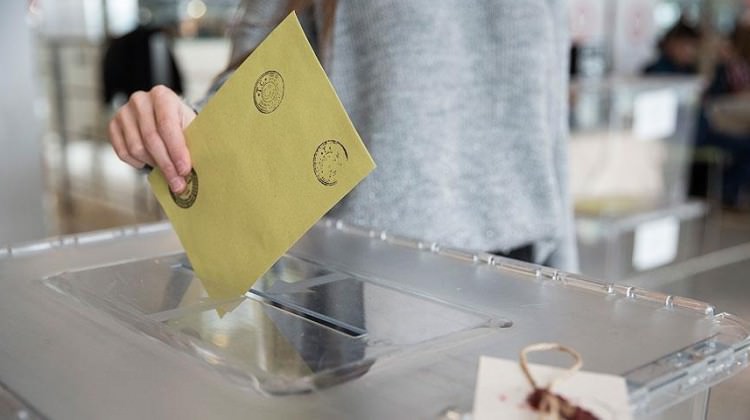Avrupa’da 3 günde 57 bin 521 seçmen oy kullandı