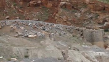 Bomba yüklü minibüs imha edildi