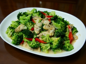 brokoli-salatasi