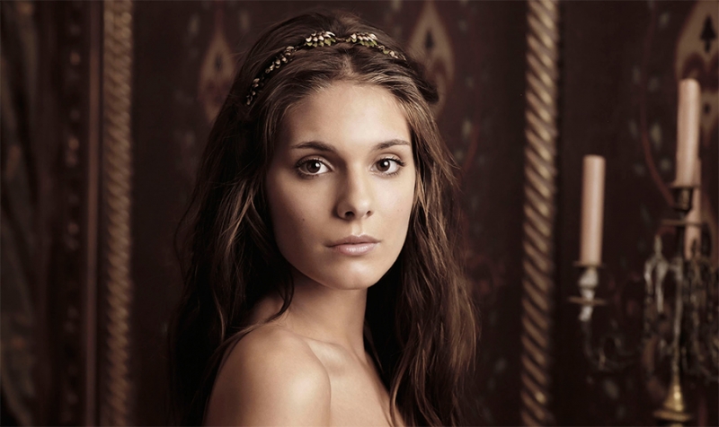 caitlin-stasey-1