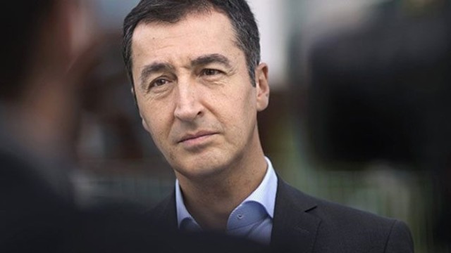 Cem Özdemir başbakan adaylığı seçimlerinde zorlandı