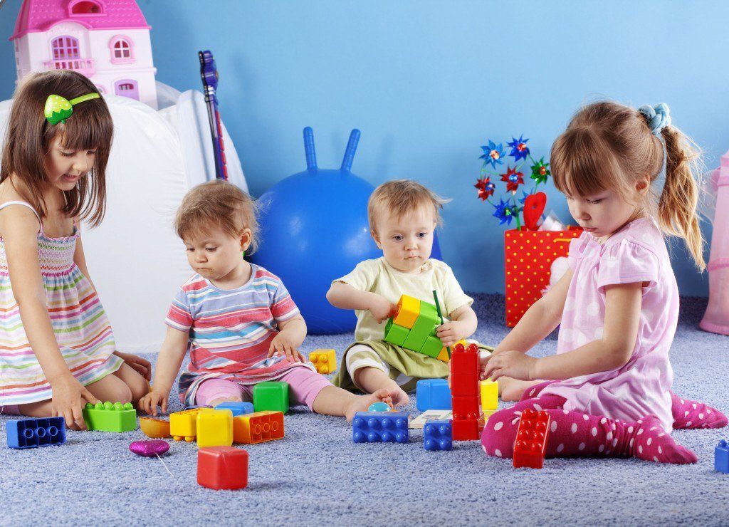 Çocuklarınızla birlikte evde oynayabileceğiniz faydalı oyunlar