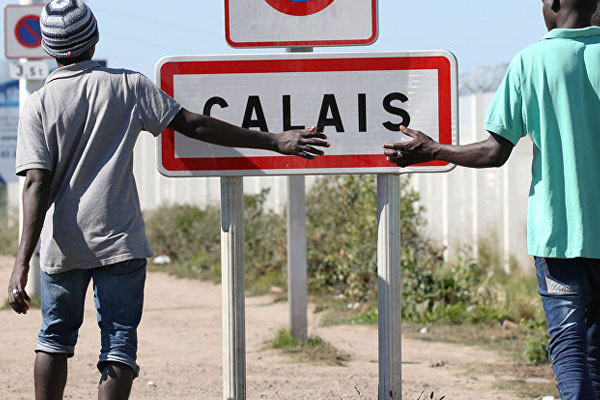 Fransa’dan sığınmacılara yemek yasağı