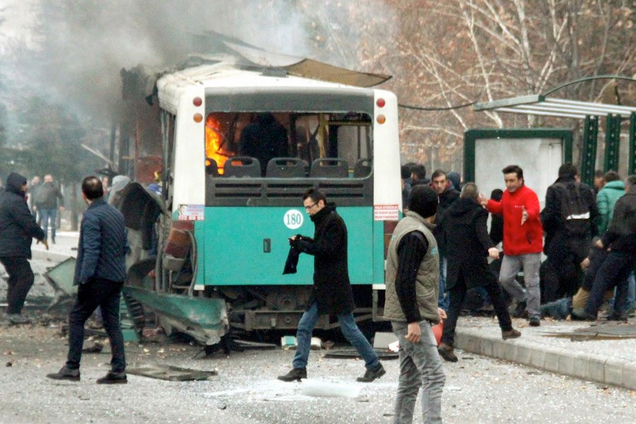 Kayseri’de askerlerin bulunduğu otobüse saldırı: 14 şehit, 55 yaralı