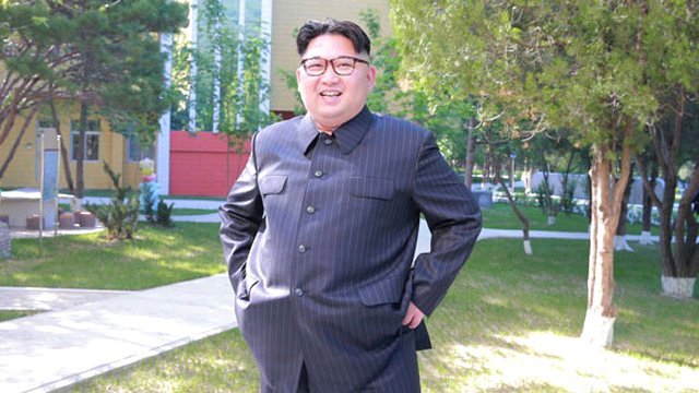 kim-jong-un-amcasinin-yadigarina-bakin-ne-yapti