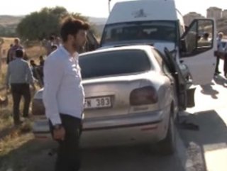 Kırıkkale’de feci kaza : 20 yaralı