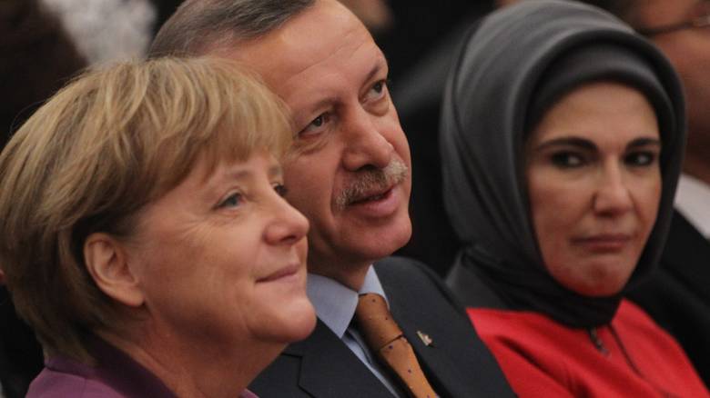 Merkel’den Erdoğan Uyarısı: “Tüm dünya buna feryat etmeli”