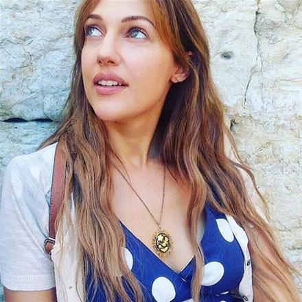 meryem-uzerli-3