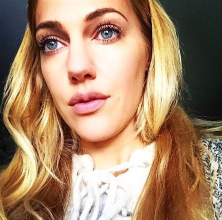 meryem-uzerli-4