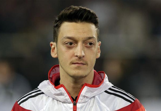 Mesut Özil’den sevindiren haber