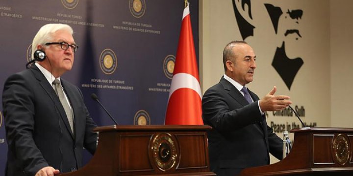 Mevlüt Çavuşoğlu’ndan Steinmeier’e : ‘Sen kimsin de…’