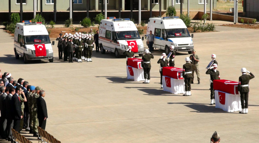 Nusaybin, şehitlerini son yolculuğuna uğurladı