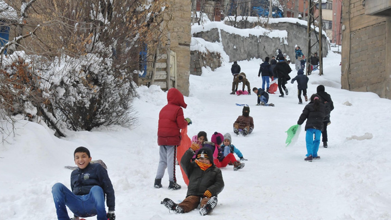 Pazartesi günü İstanbul’da okullar tatil edildi | 9 Ocak 2017