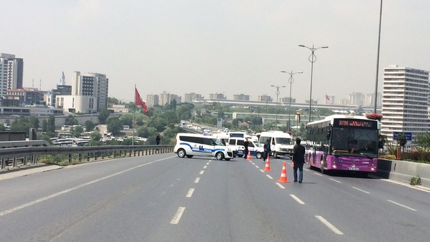 Şüpheli paket polisi alarma geçirdi